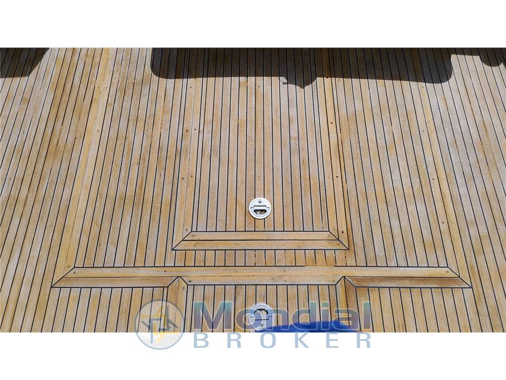 Uniesse 48 open