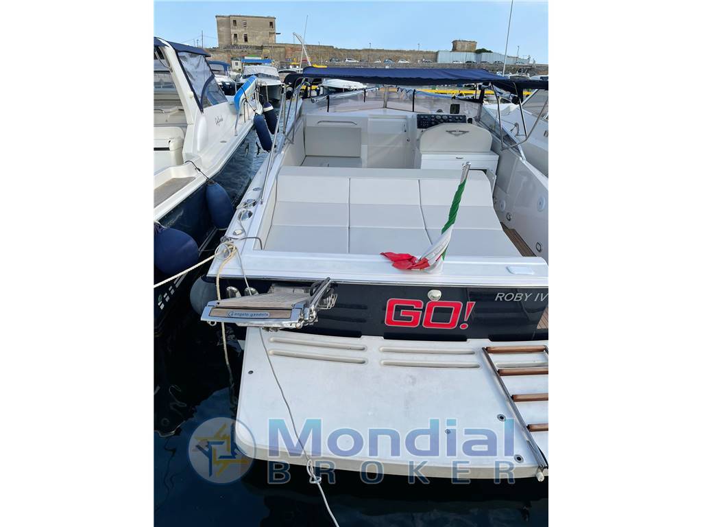 Tornado 38 flush deck