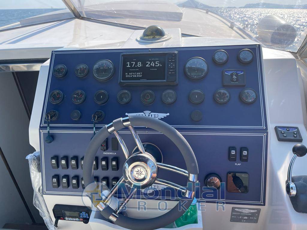 Tornado 38 flush deck