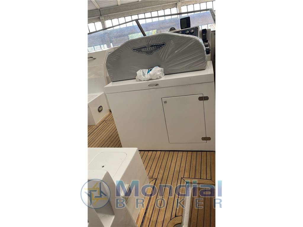 Tornado 38 flush deck