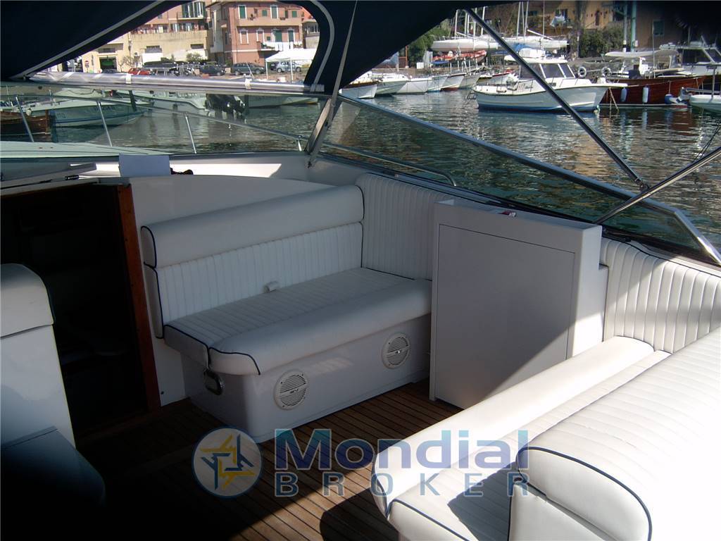 Tornado 38 flush deck