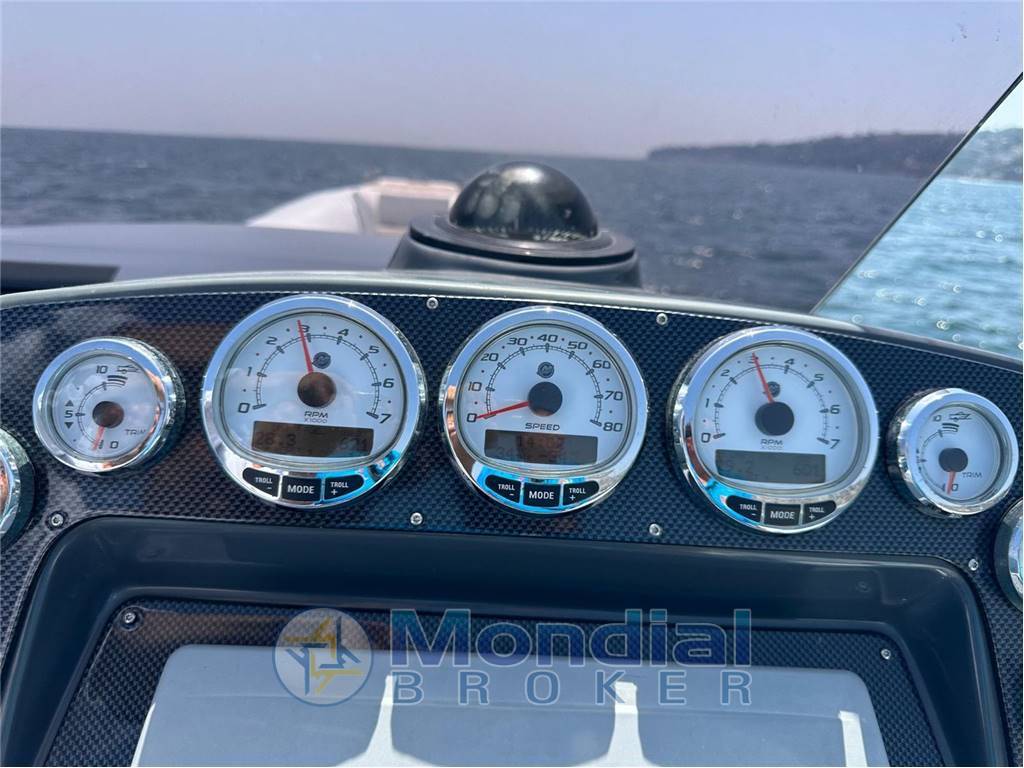 Sacs marine Straider 11