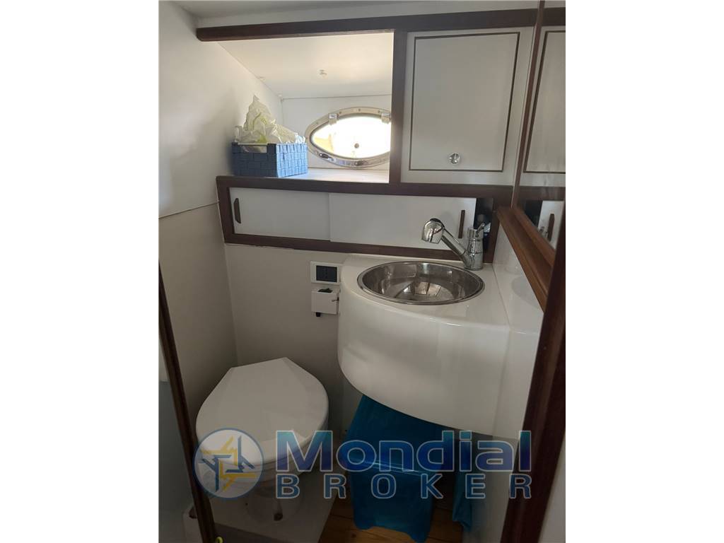 Tornado 38 flush deck