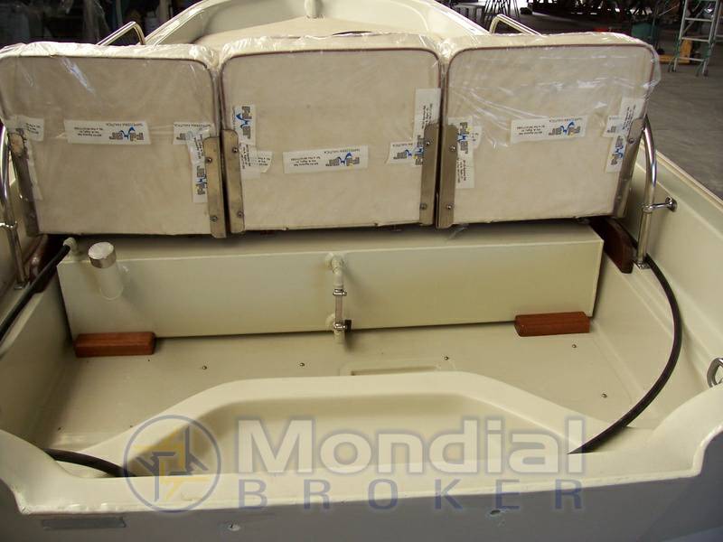 Boston whaler 15' sport