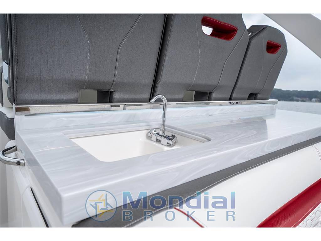 Tiara yachts 34 ls