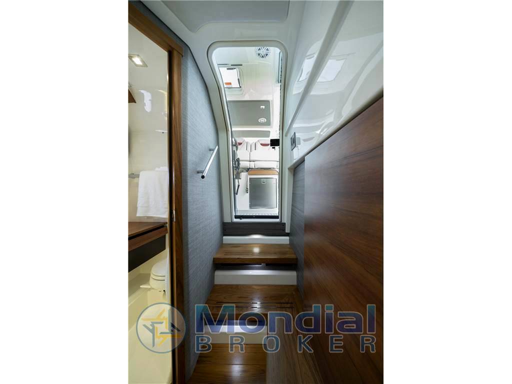 Tiara yachts 34 ls