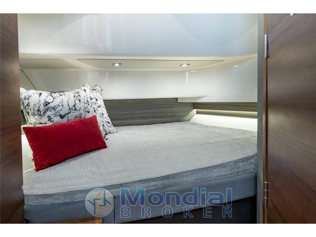 Tiara yachts 34 ls