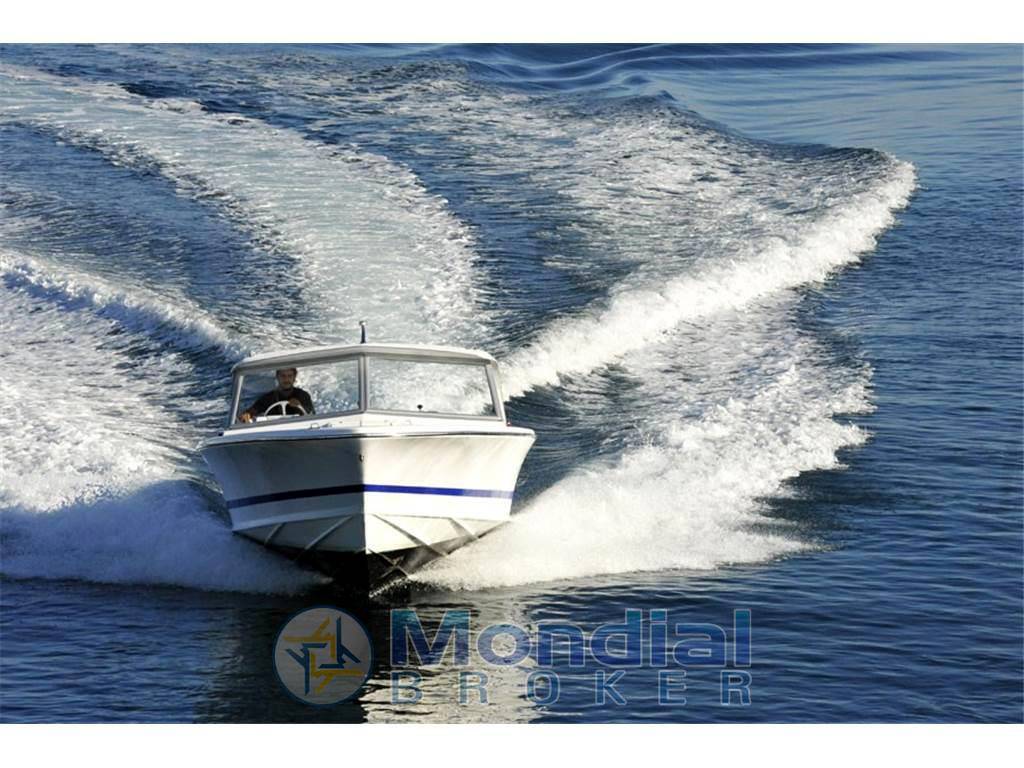 Bertram yacht 25' ht