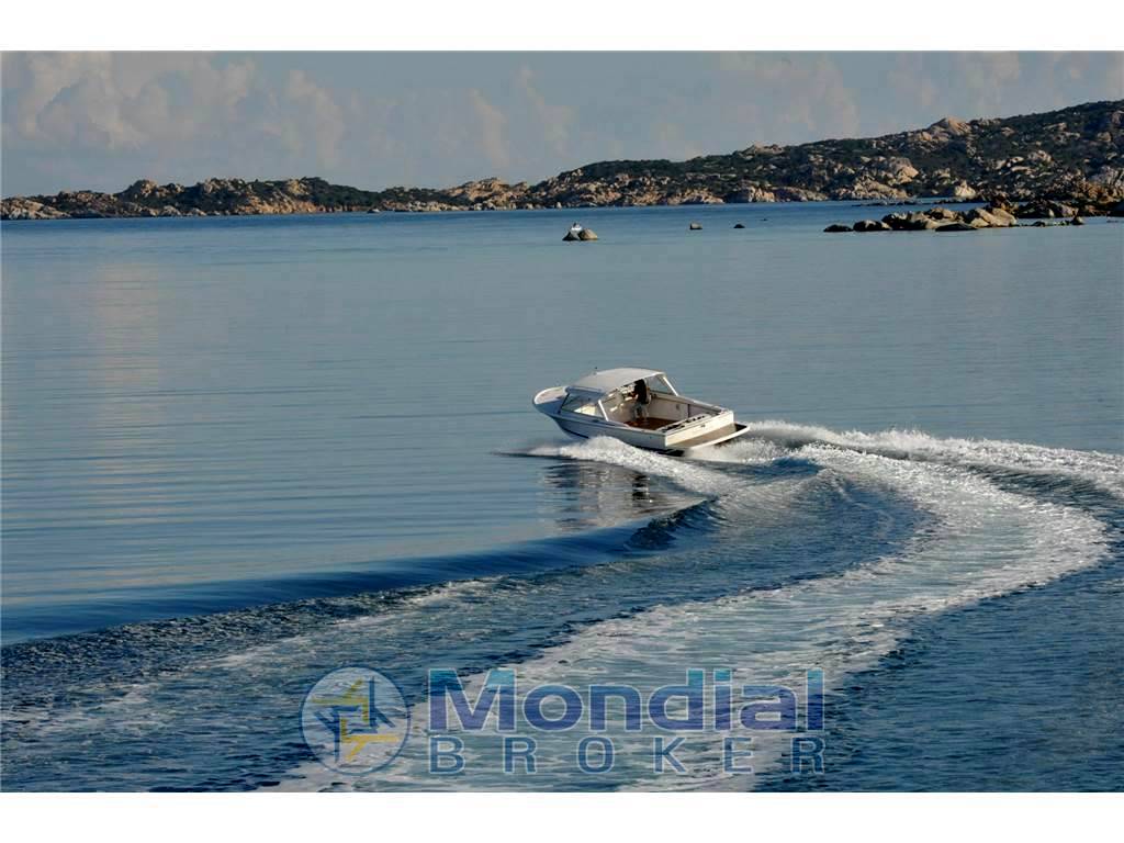 Bertram yacht 25' ht