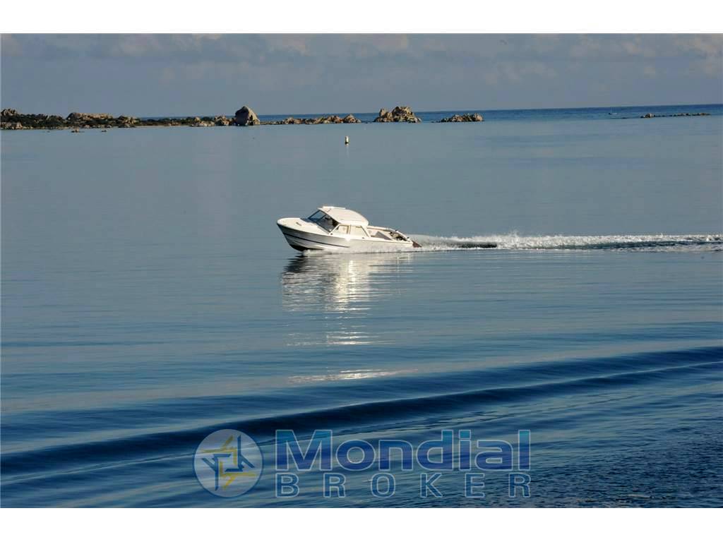 Bertram yacht 25' ht
