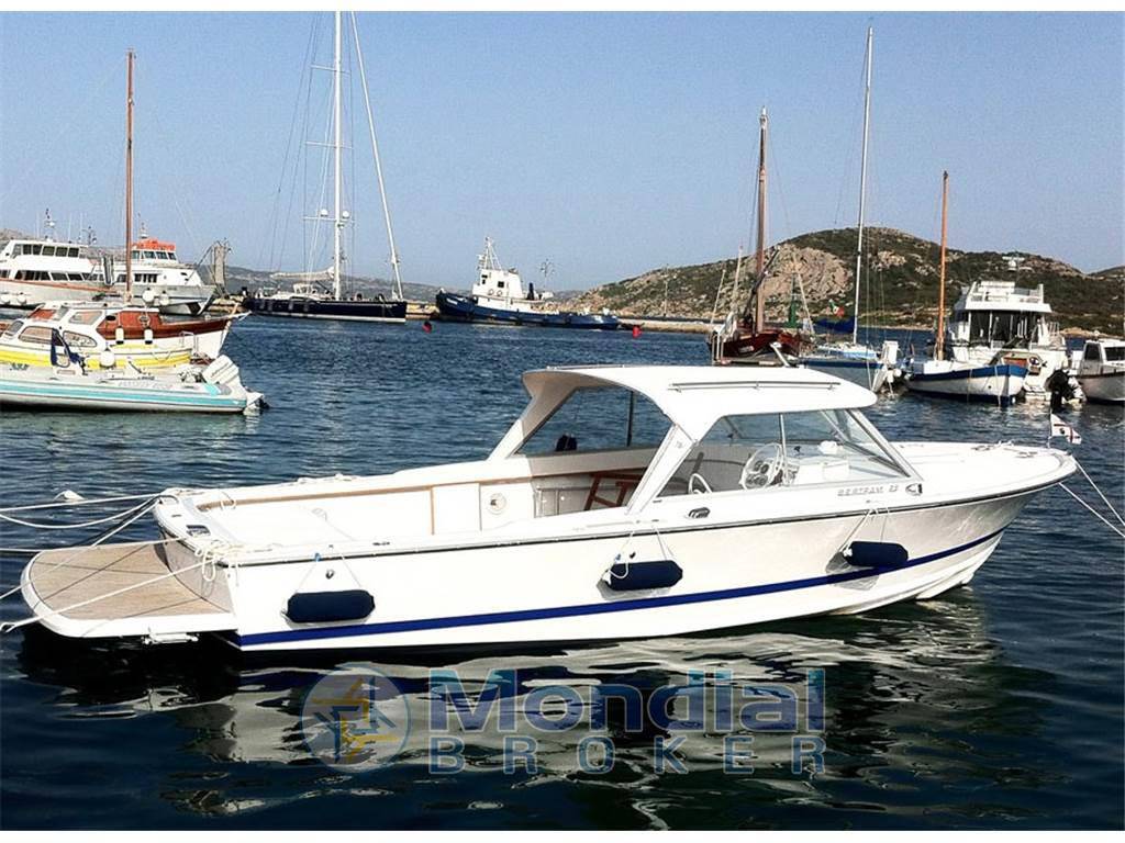 Bertram yacht 25' ht