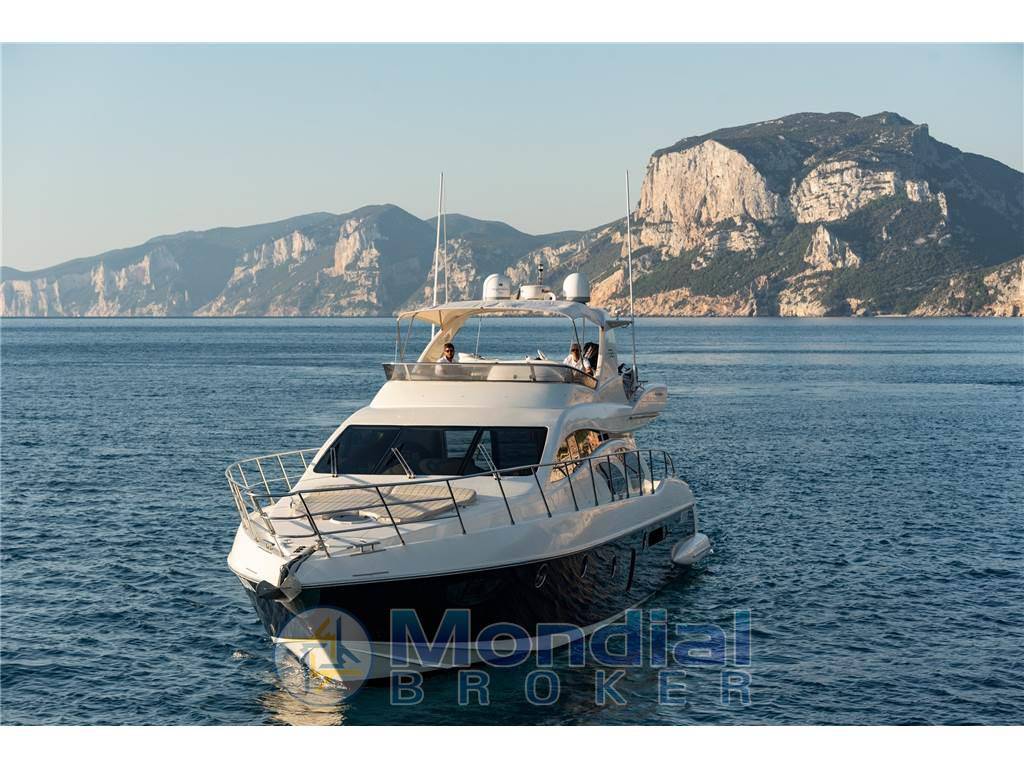 Azimut 62e