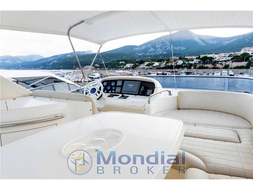 Azimut 62e