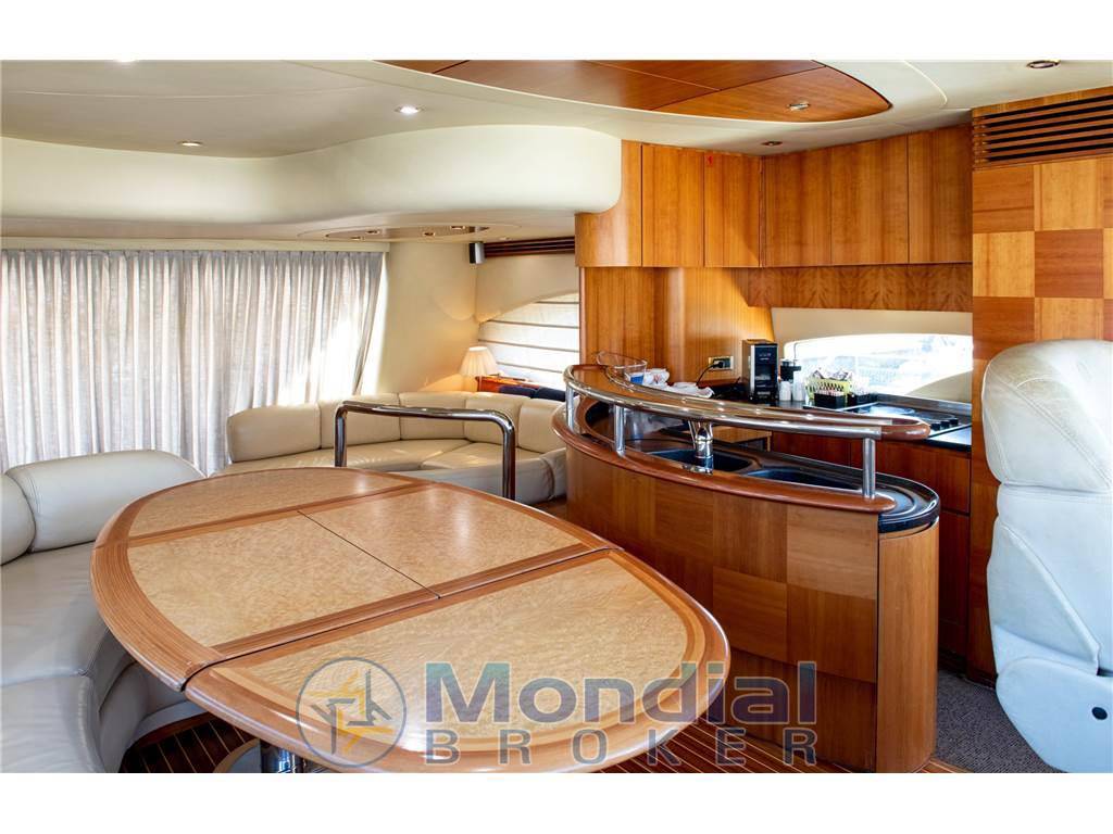 Azimut 62e