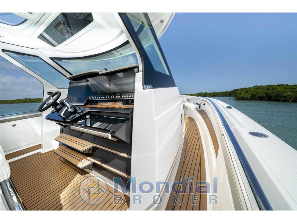 Tiara yachts 48 ls