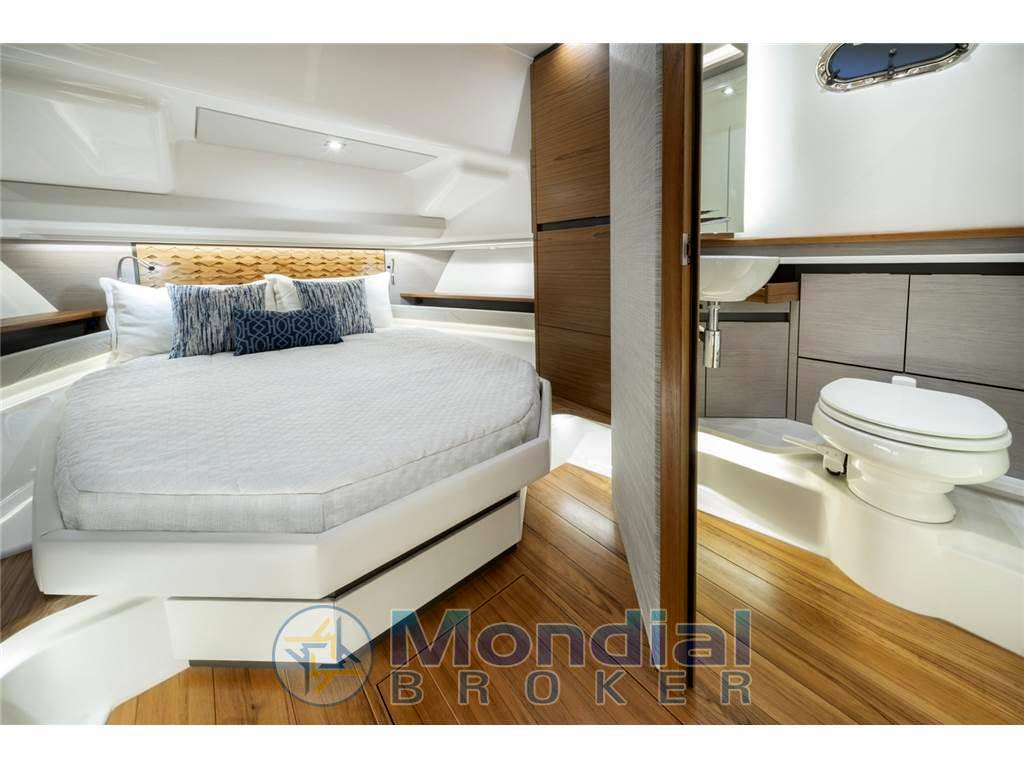 Tiara yachts 48 ls