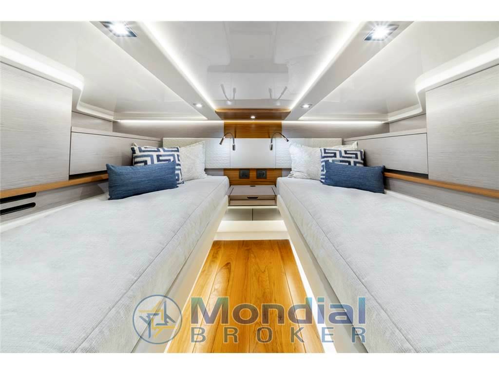 Tiara yachts 48 ls