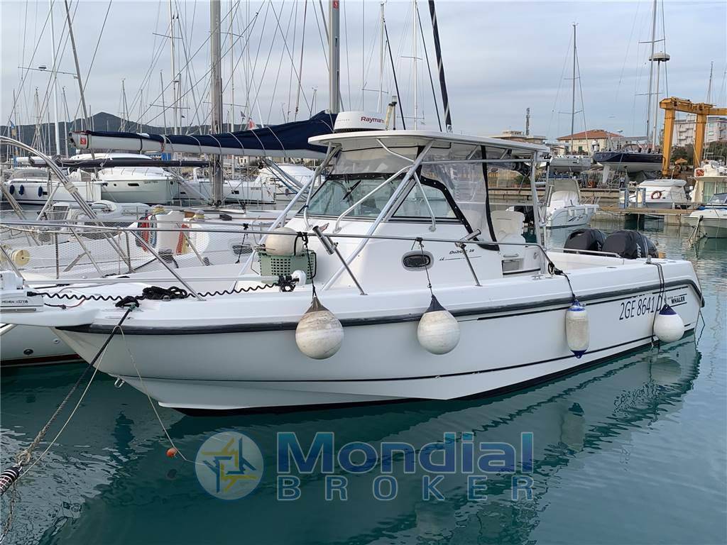 Boston whaler Outrage 28