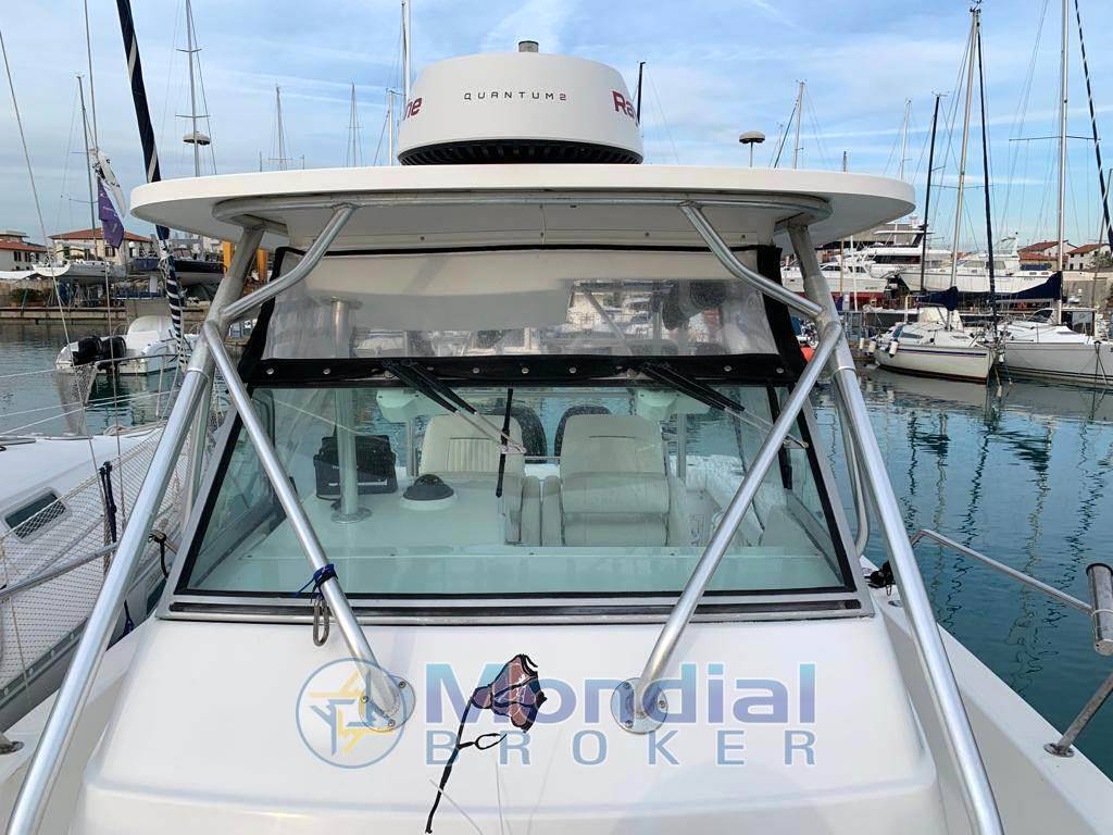 Boston whaler Outrage 28