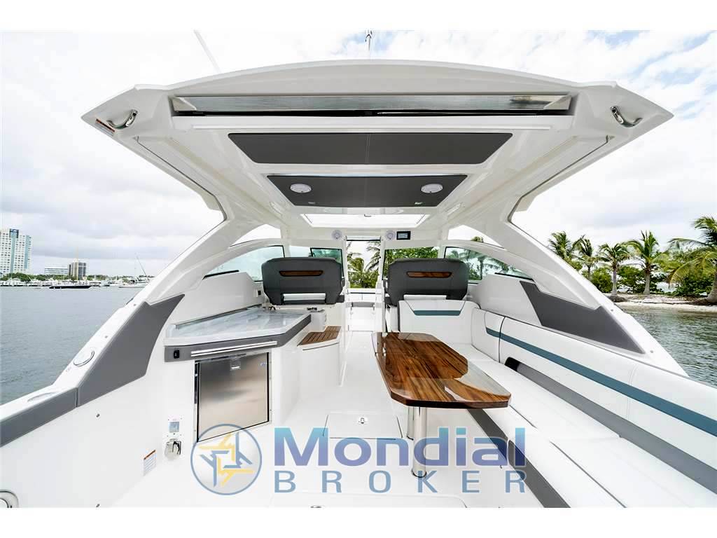 Tiara yachts 34 lx