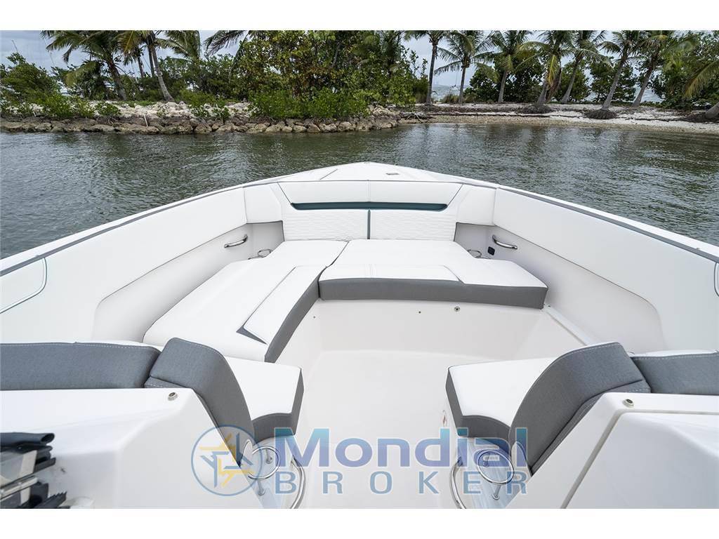 Tiara yachts 34 lx
