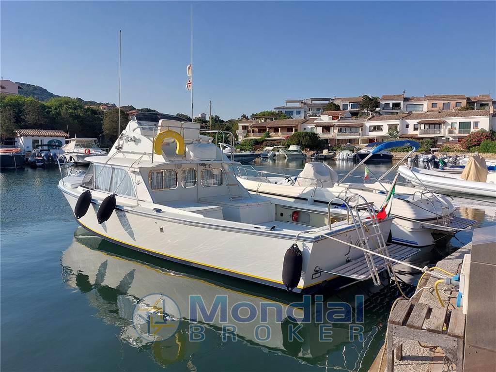 Bertram yacht 31' fbc