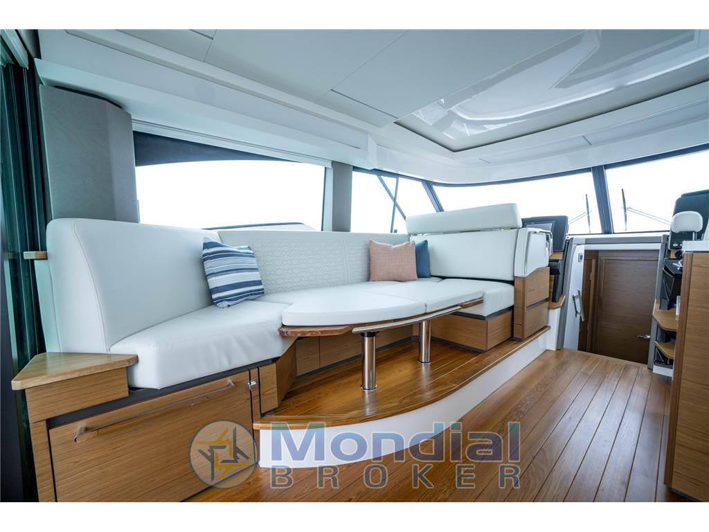 Tiara yachts 48 le