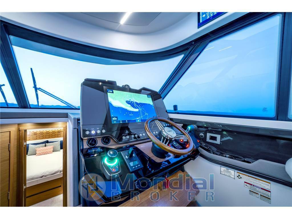 Tiara yachts 48 le