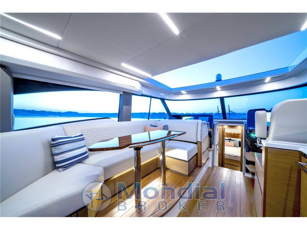 Tiara yachts 48 le
