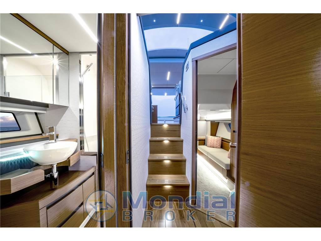 Tiara yachts 48 le