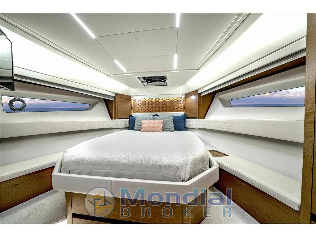 Tiara yachts 48 le