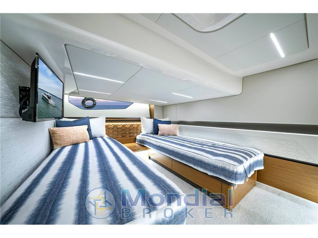 Tiara yachts 48 le