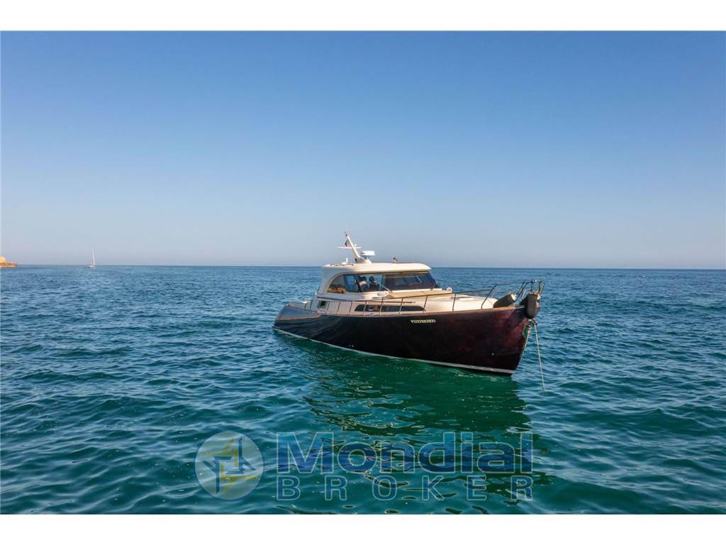 Mochi craft Mochi 51 dolphin
