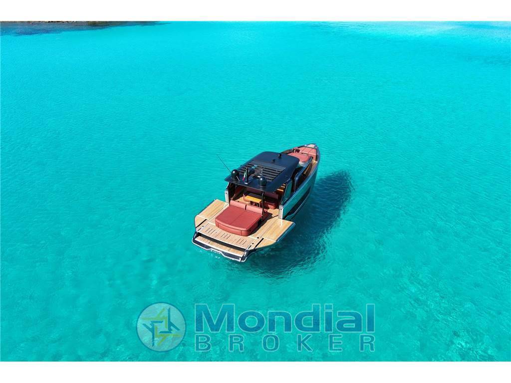 Cranchi A 46 luxury tender