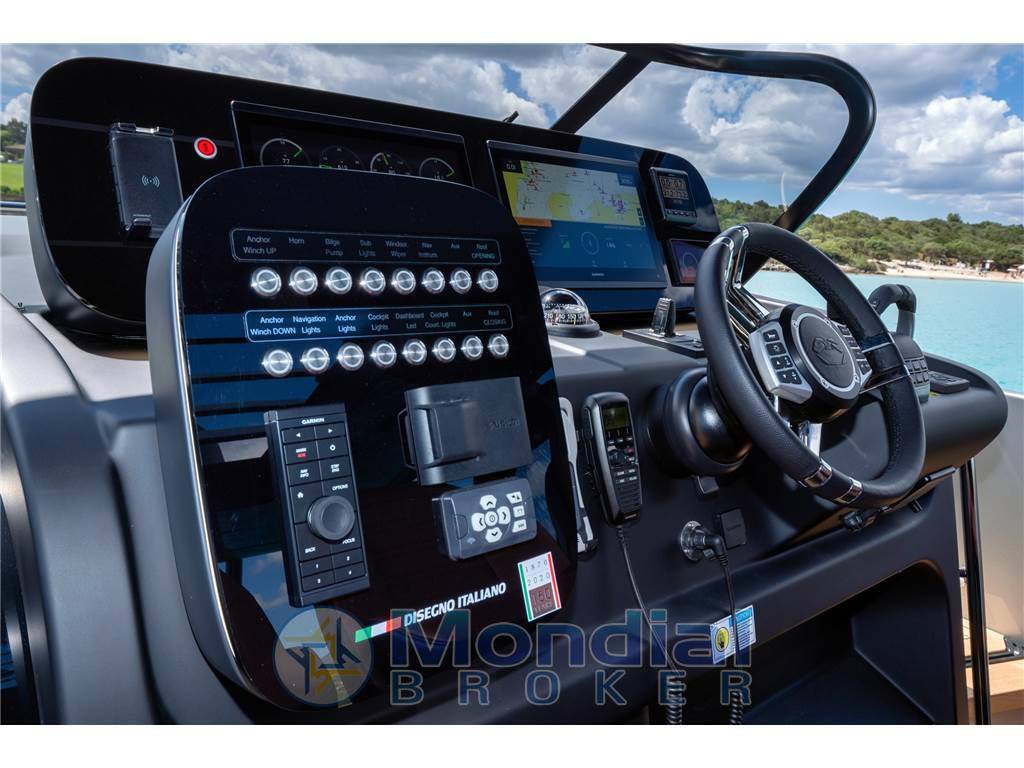 Cranchi A 46 luxury tender