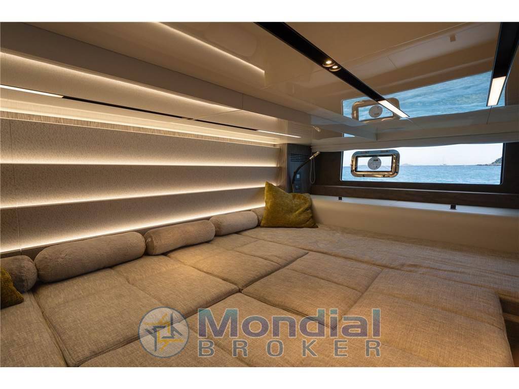 Cranchi A 46 luxury tender