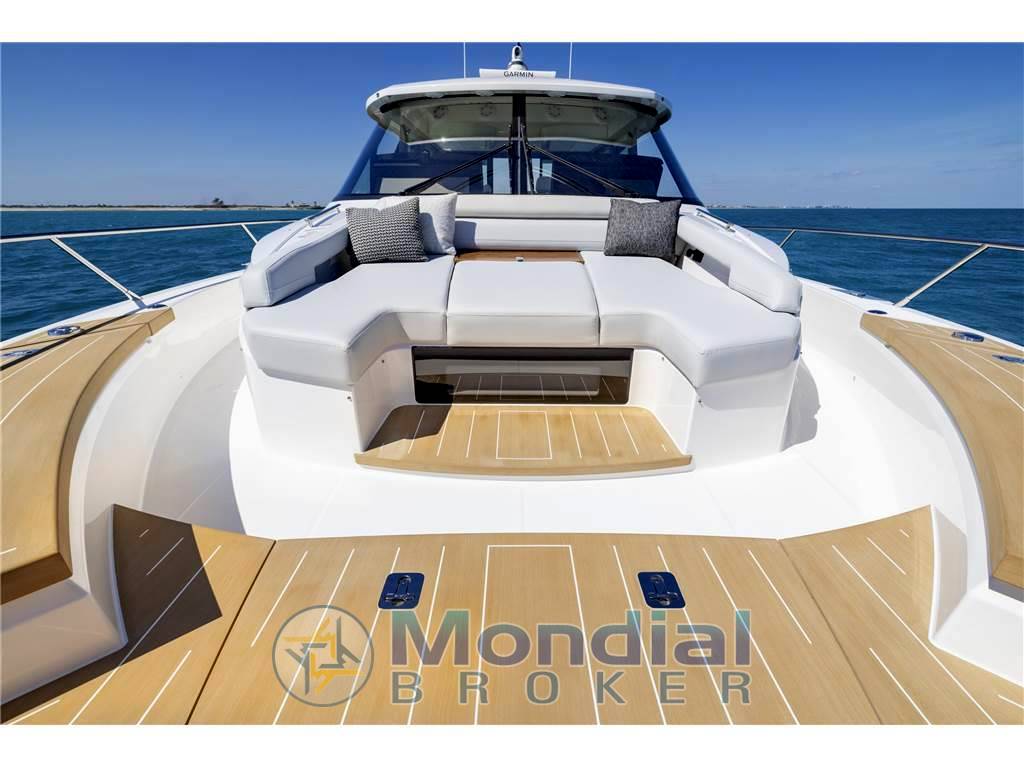 Tiara yachts Ex 54