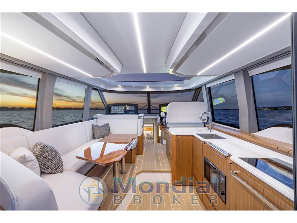 Tiara yachts Ex 54