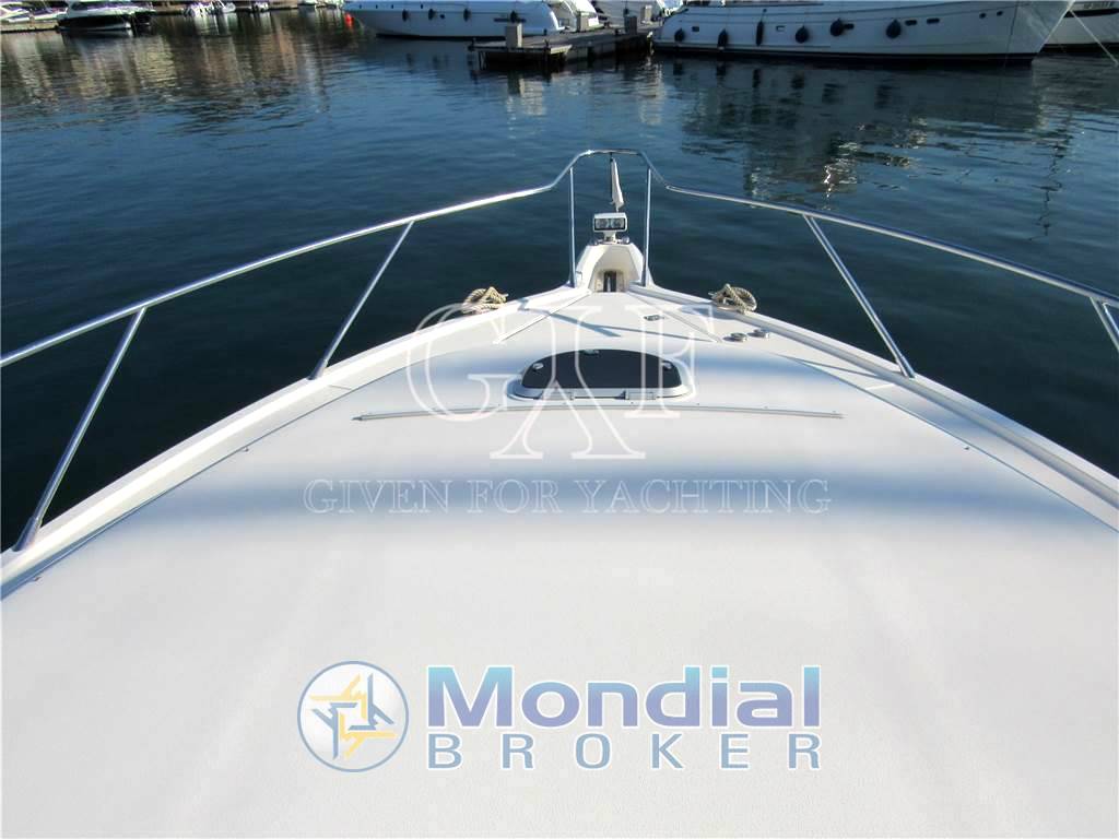 Tiara yachts 5800 sovran