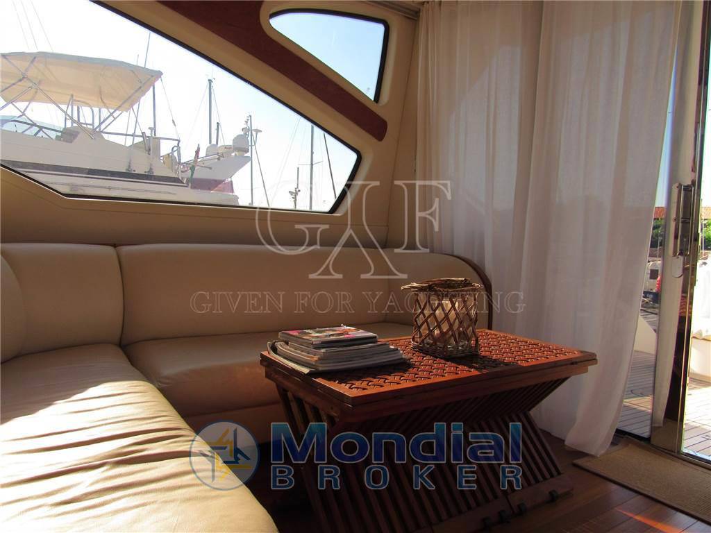 Tiara yachts 5800 sovran