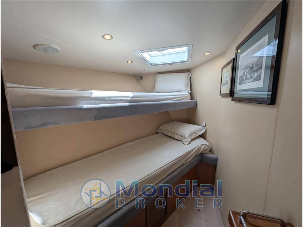 Hatteras 50 convertible