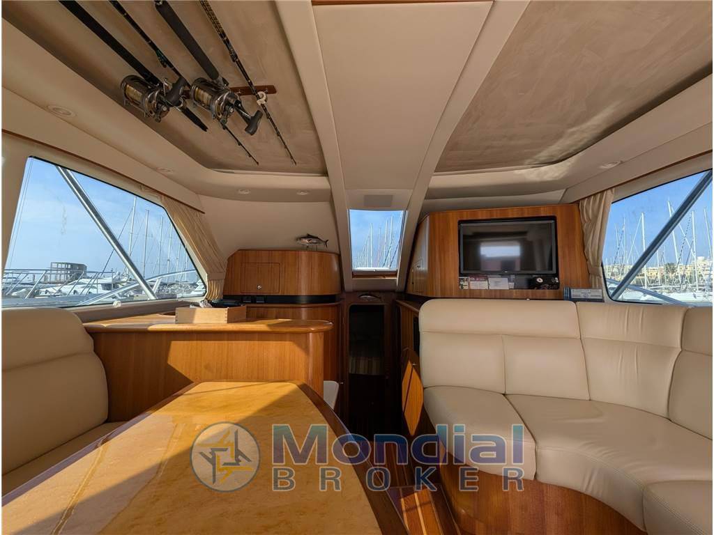 Tiara yachts 3900 convertible