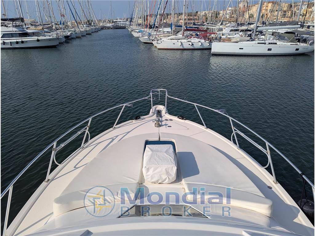 Tiara yachts 3900 convertible