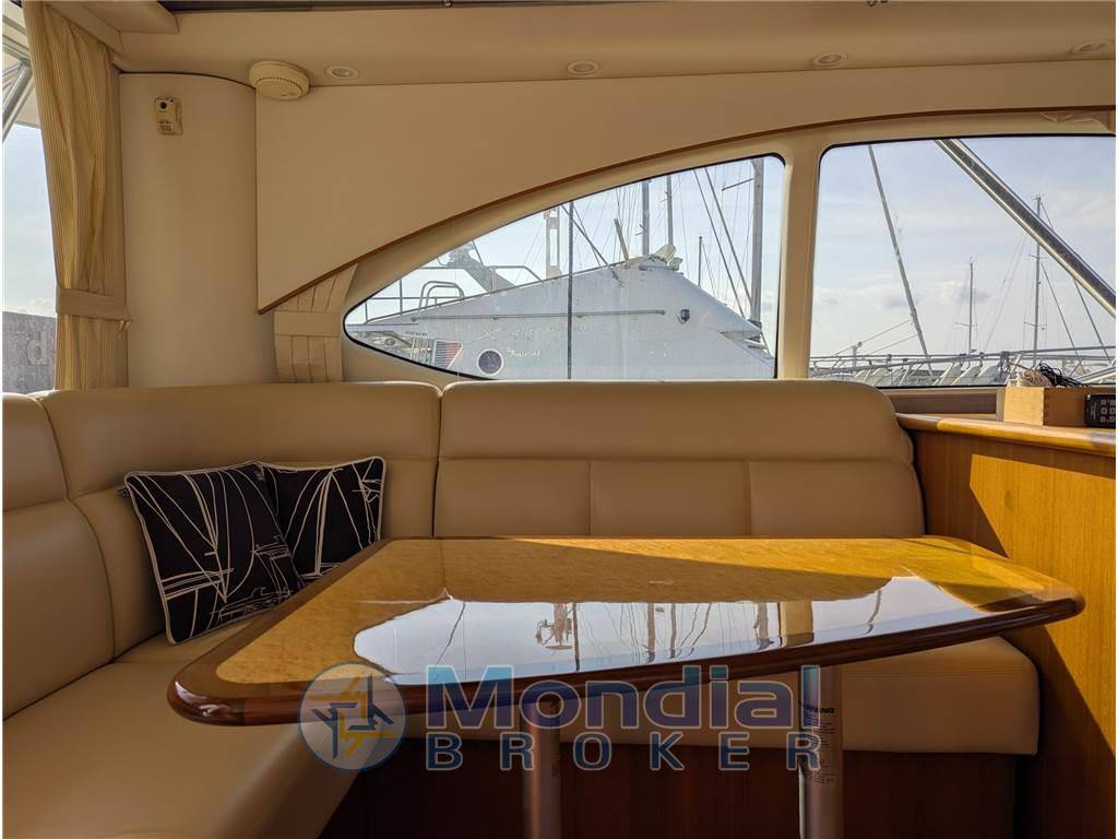 Tiara yachts 3900 convertible