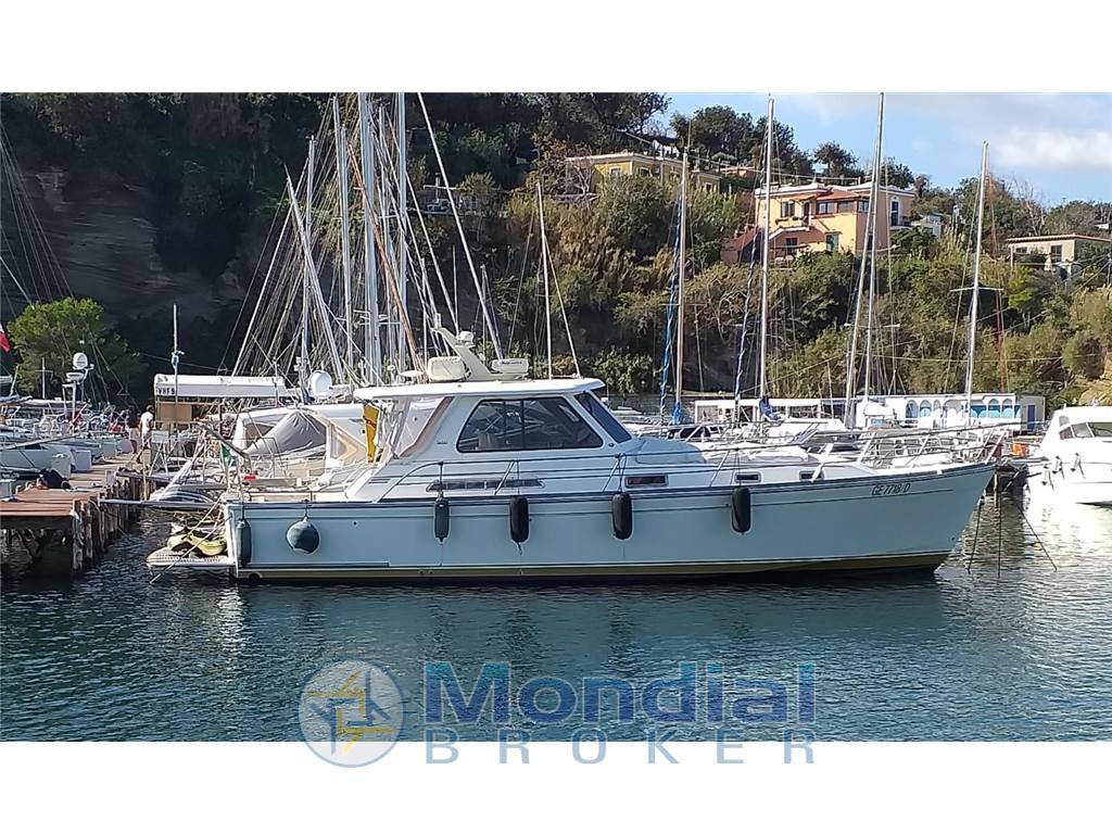 Sabre yachts 42' hard top express