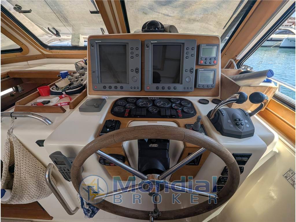 Sabre yachts 42' hard top express
