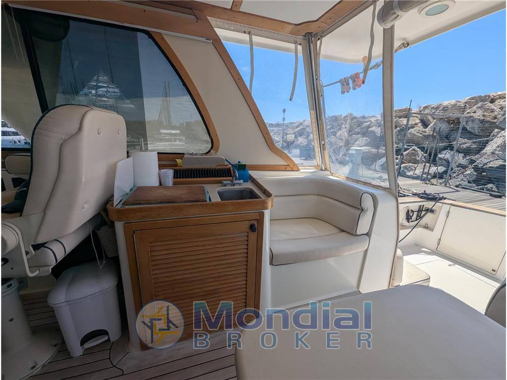 Sabre yachts 42' hard top express