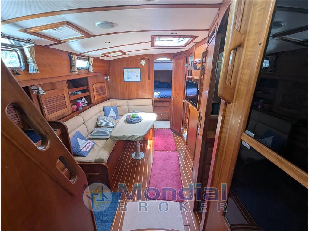 Sabre yachts 42' hard top express