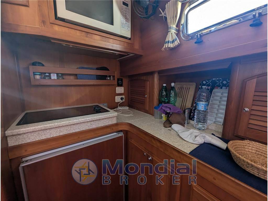 Sabre yachts 42' hard top express