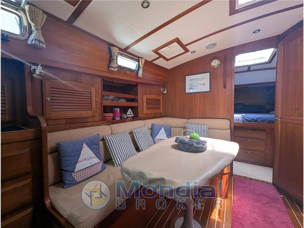 Sabre yachts 42' hard top express